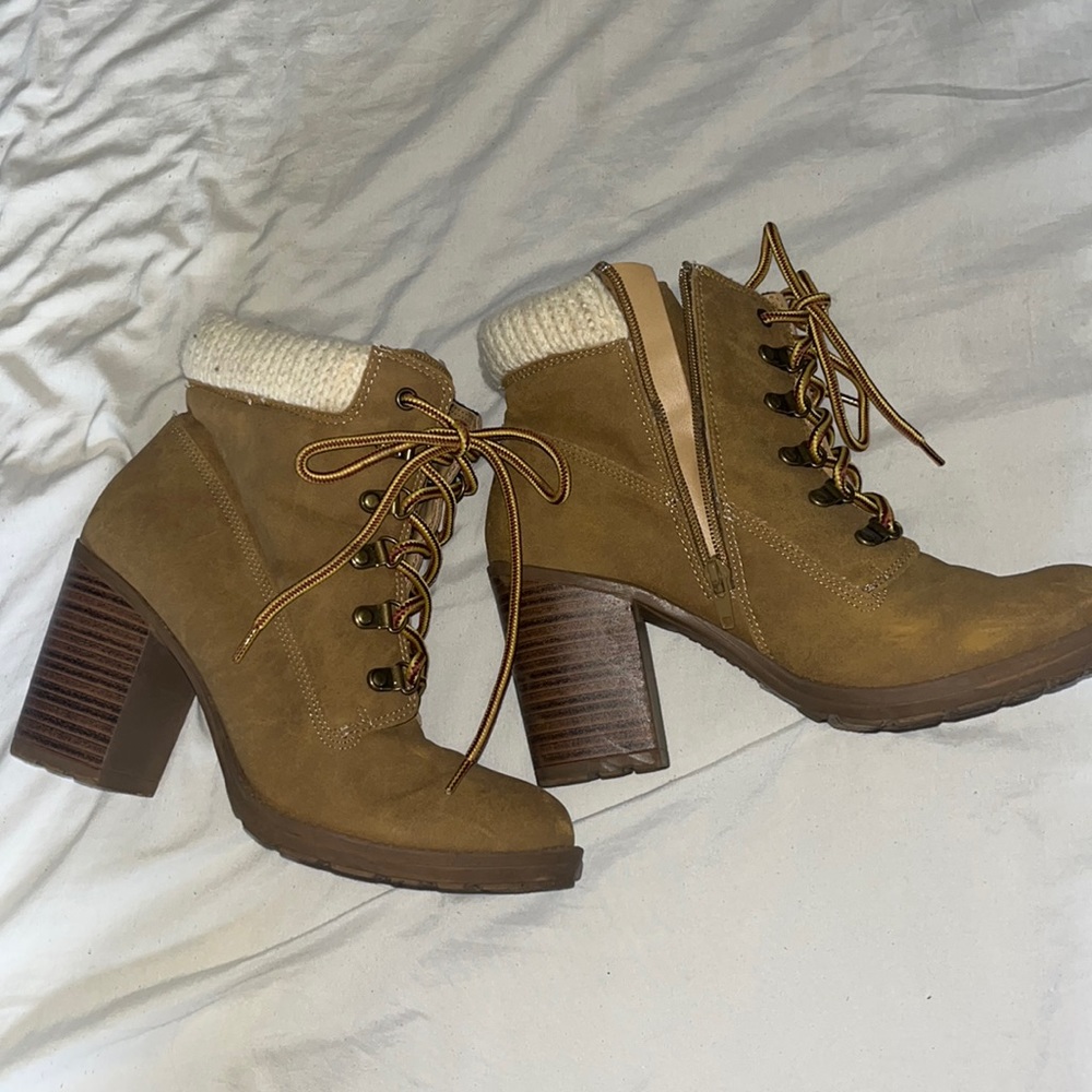 Esprit heeled work boots